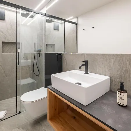 Horu- New & Luxury & Access Sunnegga Apartamento *
